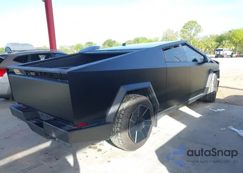 2024 Tesla Cybertruck All-Wheel Drive z USA, uszkodzony, nr VIN 7G2CEHED4RA008099